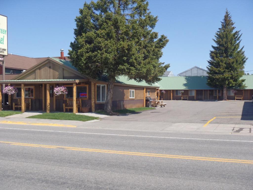 The Evergreen West Yellowstone Exterior photo